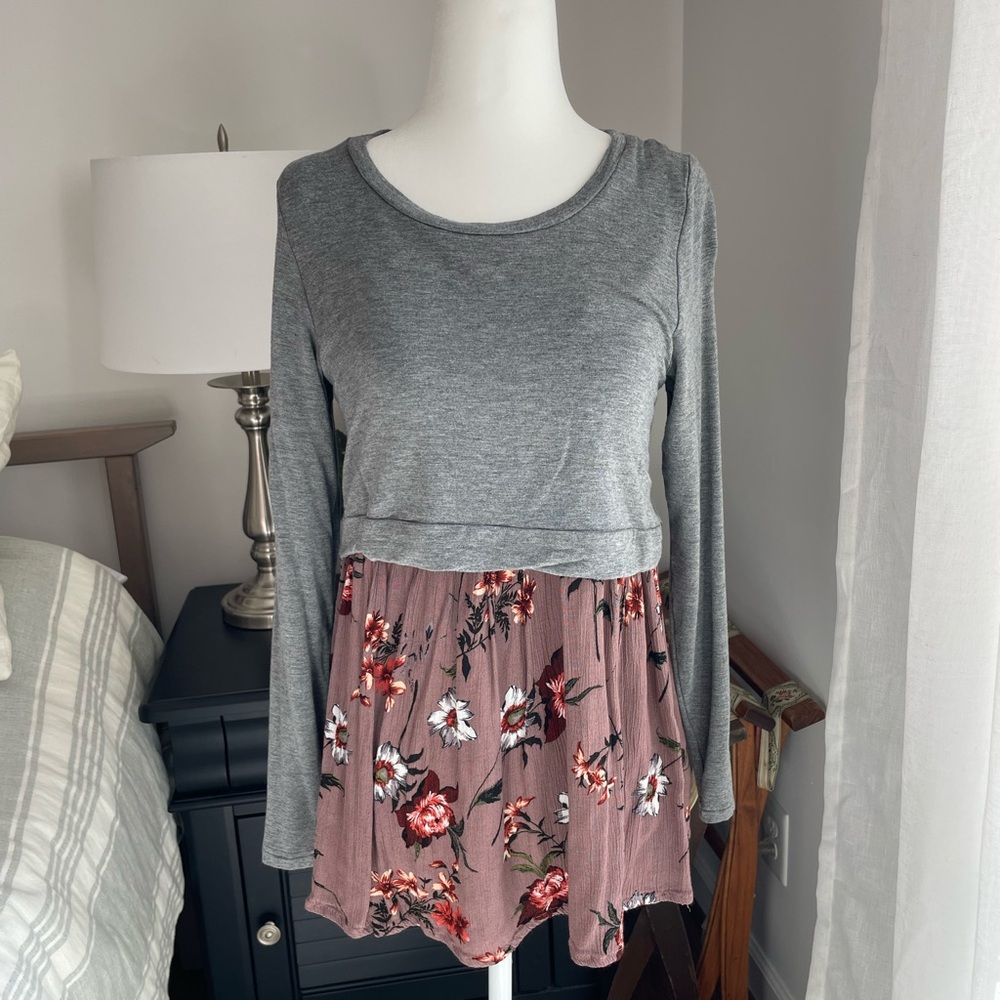 Latched Mama Nursing Tunic Top EUC